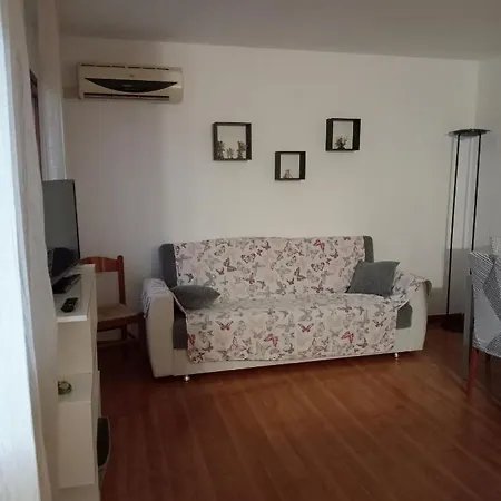 아파트 Malcontenta *